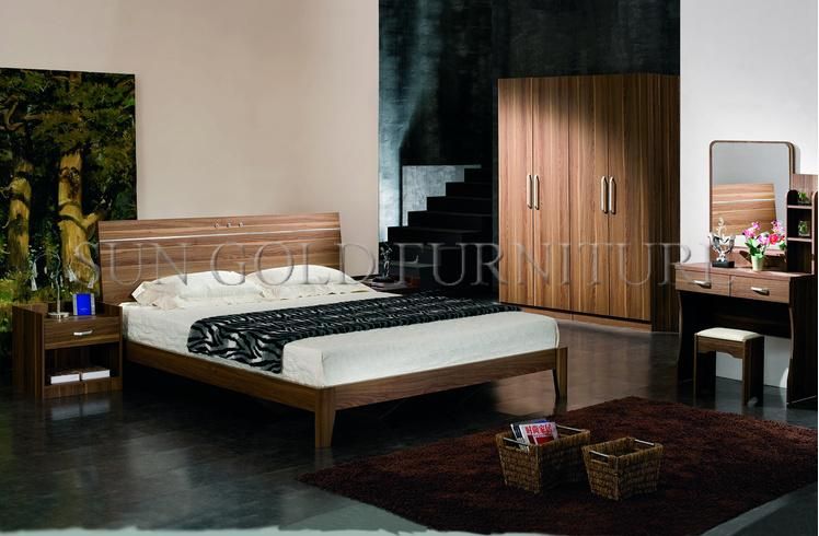 Modern Simple Design Wooden Feet Bedroom Bed Furniture (SZ-BF168)