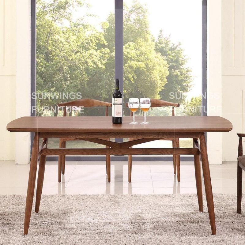 Solid Wood / MDF Veneer Dining Table Walnut Color Accept Customized