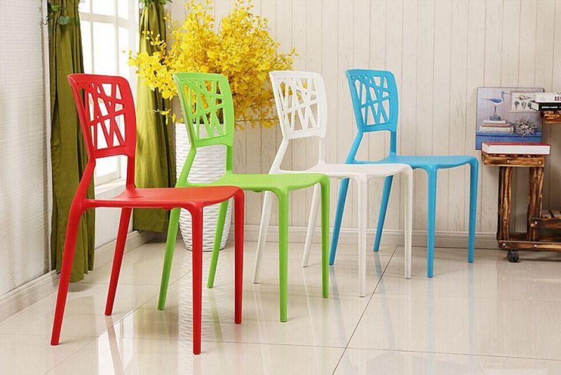China Manufacture Modern Outdoor Furniture Italian Design Plastic Chair for Restaurant