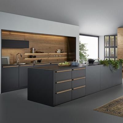 Factory Wholesale Villa Kitchen Furniture Modern Style Top Quality Solid Wood Black Matte Finish Lacquer Kitchen Cabinet