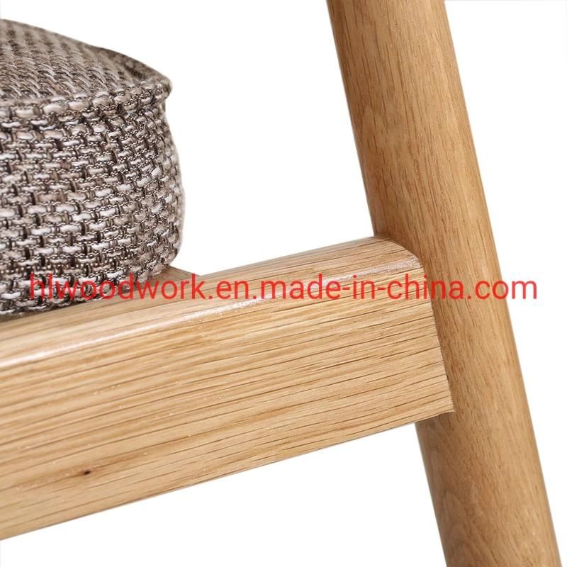 Wholesale Modern Design Hot Selling Dining Chair Rubber Wood Natural Color Fabric Cushion Brown Wooden Chair Furniture Living Room Arm Chair Dining Chair