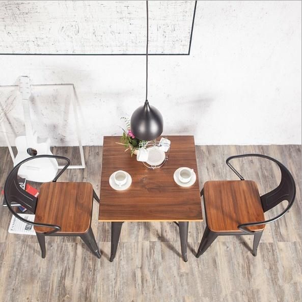 Factory Direct Sale Simple Retro Style Wooden Metal Iron Frame Dining Table