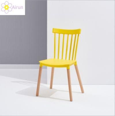 Factory Direct Supply High Quality Plastic Chair Nordic Solid Wood Modern Minimalist Leisure Dining Chair