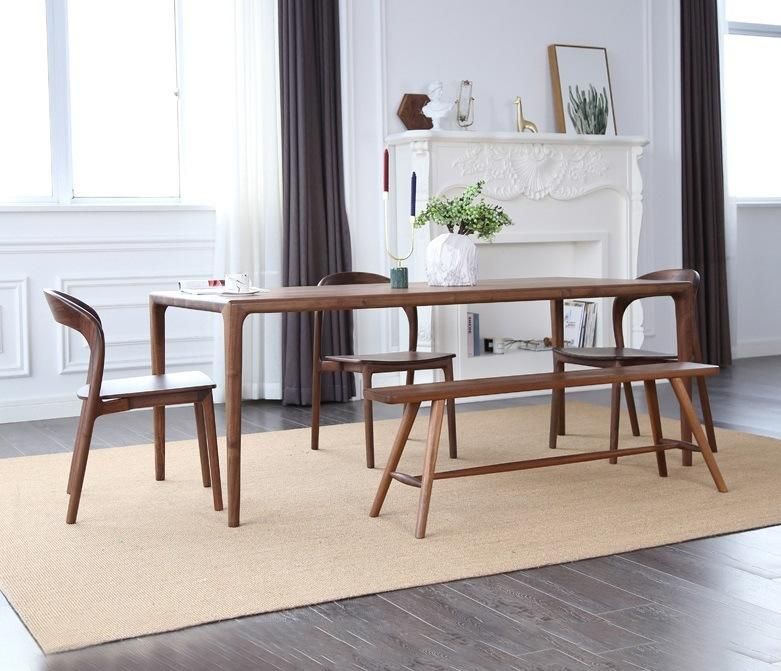 New Arrivial Fashion Solid Wood Home Furniture Nordic Dining Table Made in China