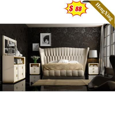 Chinese Factory Sells Modern Leather Bedroom Furniture Set King Size Beds