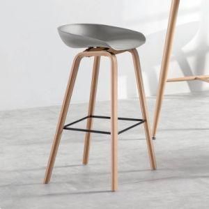Simple Fashion Home Dining Room Furniture Restaurant Backrest Modern Desk Chair Leisure Plastic Chair with High Metal Legs