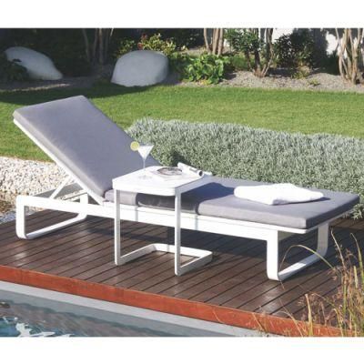 Modern New Design Black or White Powder Coated Outdoor Sunbed