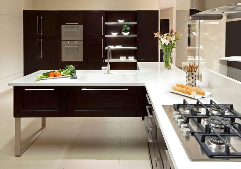 High Quality Kitchen Cabinet with Customized Modern Design