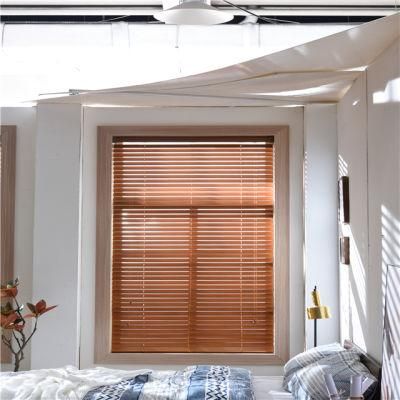 Mismatched Dimming Natural and Fluent Venetian Blinds