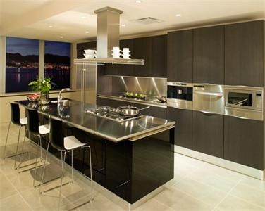 Custom Luxurious High End Heat Resistant Practical Wood Veneer Kitchen Cabinet Furniture