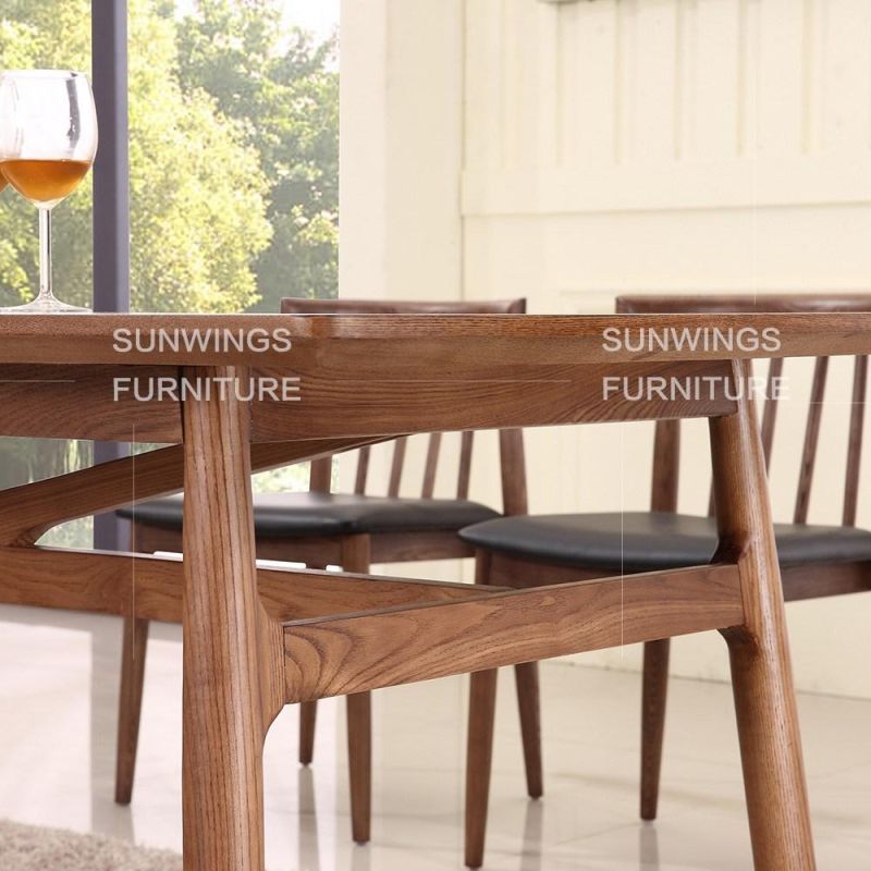 Solid Wood / MDF Veneer Dining Table Walnut Color Accept Customized