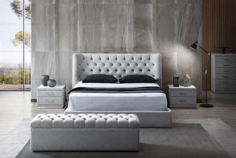 Cutomized Luxury Modern Bedroom Furniture Beds with Elegence Headboard Gc1726