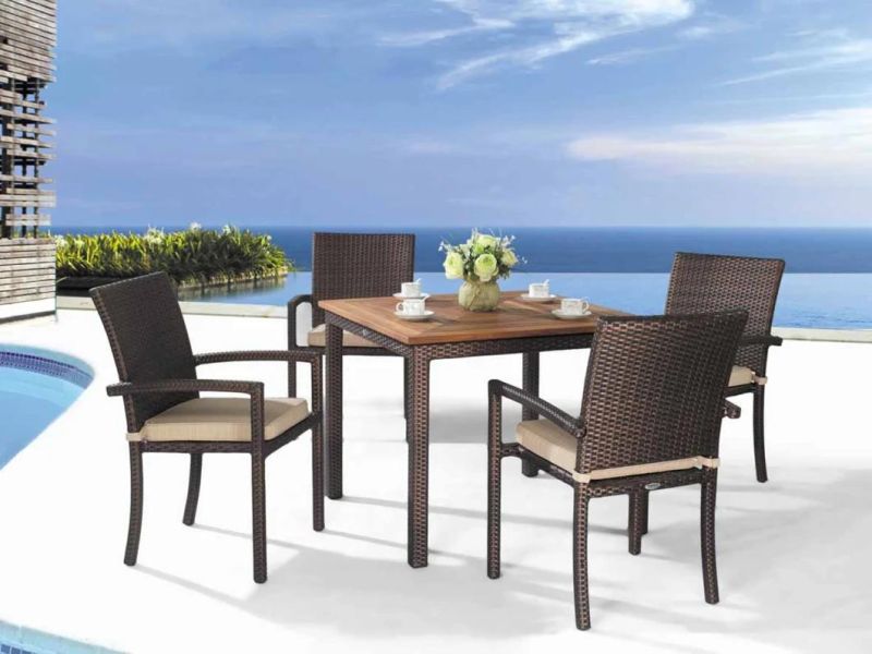 Foshan Factory Outdoor Furniture PE Rattan Table and Chair