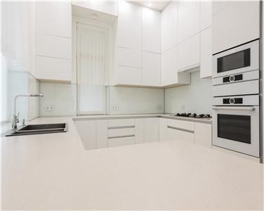 Apartment High Quality Moisture Resistant Integrated White Flat Lacquer Kitchen Cabinet
