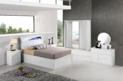 Nova Customized White High Gloss Bedroom Furniture with USB Interface and Touch LED Light