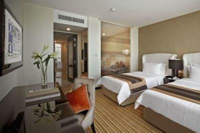 Wholesale Royal Hotel Furniture King Interior Bedroom Sets and Wardrobe in Kenya