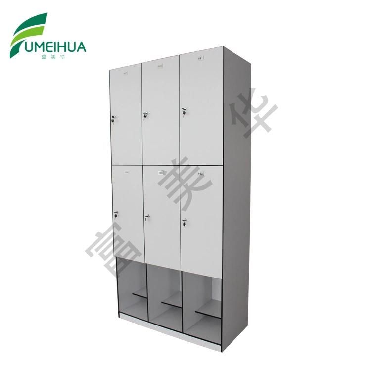 Swimming Pool Clothes Locker with Cloth Rail