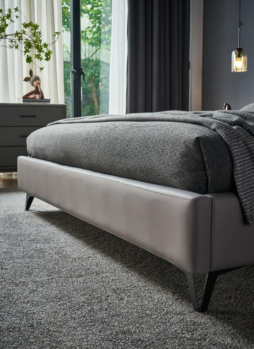 China Wholesale Furniture Modern Bedroom Furniture Beds Leather Bed King Bed a-GF011