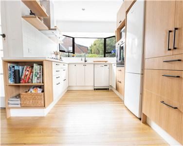Warm Custom U Shaped Fresh Wood Veneer Kitchen Cabinet with Kitchen Cupboard