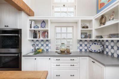 Custom White Classic Modular Plywood Kitchen Cabinet with Soft Close Drawer