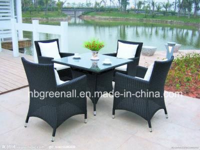 Modern Rattan Outdoor Patio Wicker 4 Seaters Table and Chair Garden Furnitures