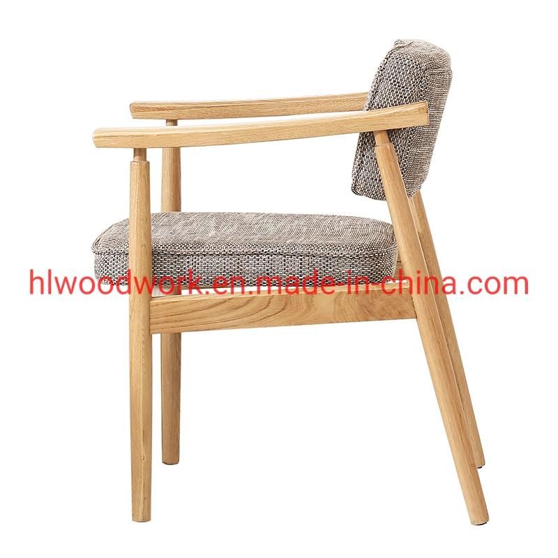 Wholesale Modern Design Hot Selling Dining Chair Rubber Wood Natural Color Fabric Cushion Brown Wooden Chair Furniture Living Room Arm Chair Dining Chair