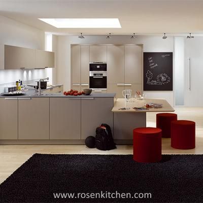 Minimalist Luxury Style High Quality Lacquer Kitchen Cabinet with Quartz Countertop