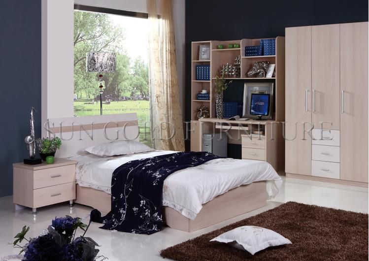 Modern Simple Design Wooden Feet Bedroom Bed Furniture (SZ-BF168)