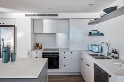 L-Shaped Dish Display Shelf Design Square Handle Frameless Design Kitchen Fridge Cabinets with Island