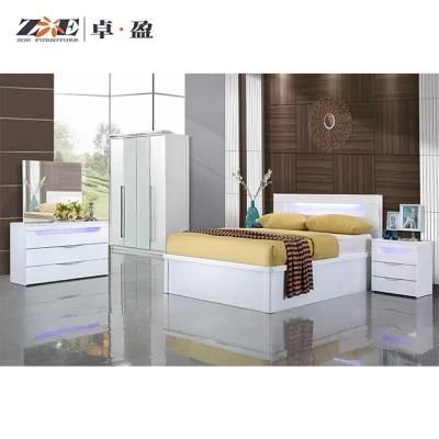 Guangdong Furniture Modern Hotel Wooden Bedroom Set with LED Lights