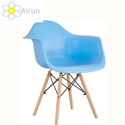 2020 New Design Nice Price Restaurant Wooden Legs Plastic Dining Chair