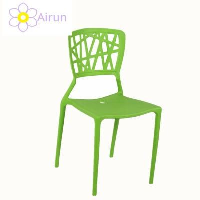 China Manufacture Modern Outdoor Furniture Italian Design Plastic Chair for Restaurant