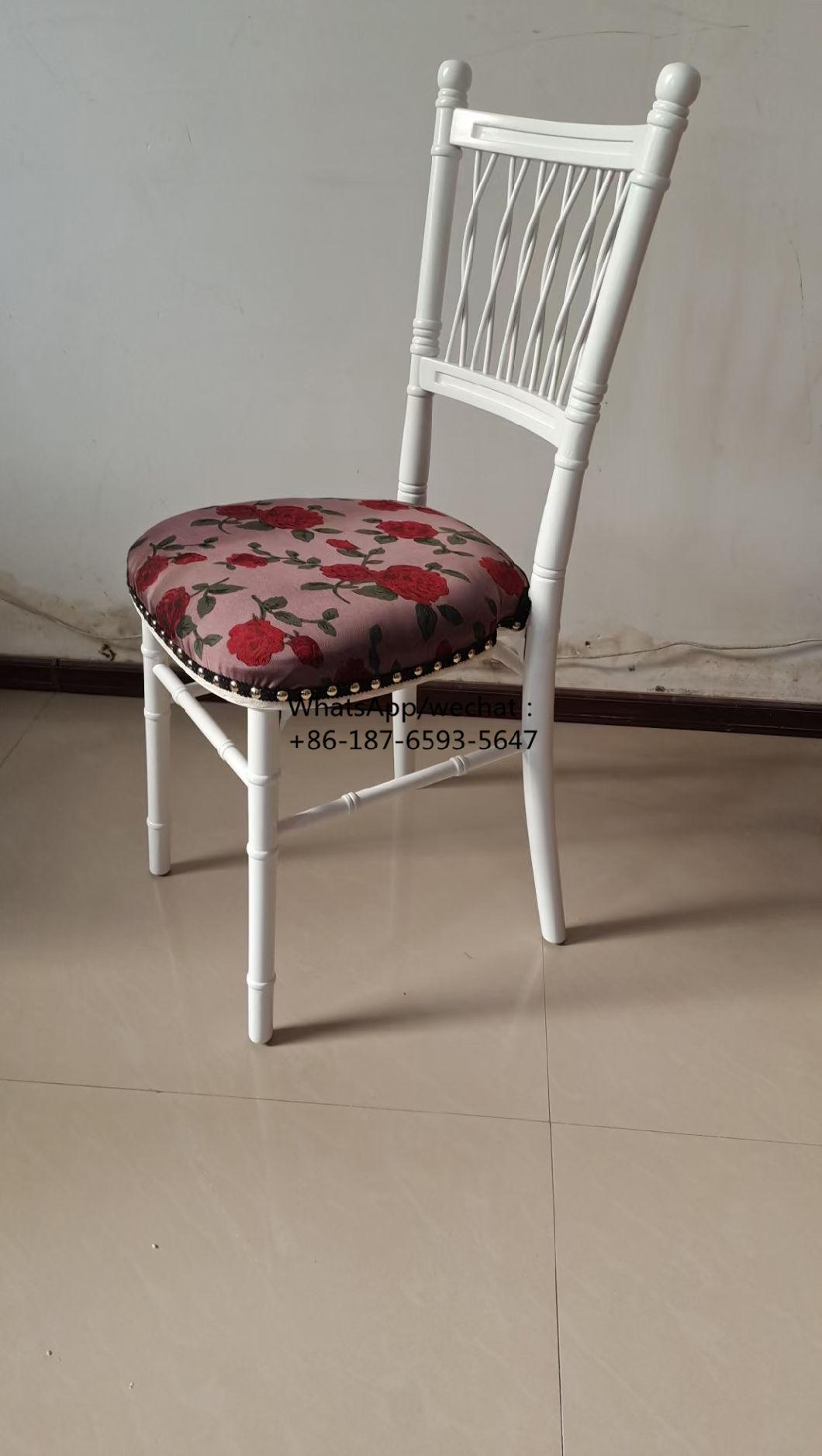 New Arrival Wedding Chair with Revet Cushion