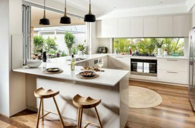 U-Shaped Flat New Design Window Splashback White Wall Plywood Kitchen Cabinets