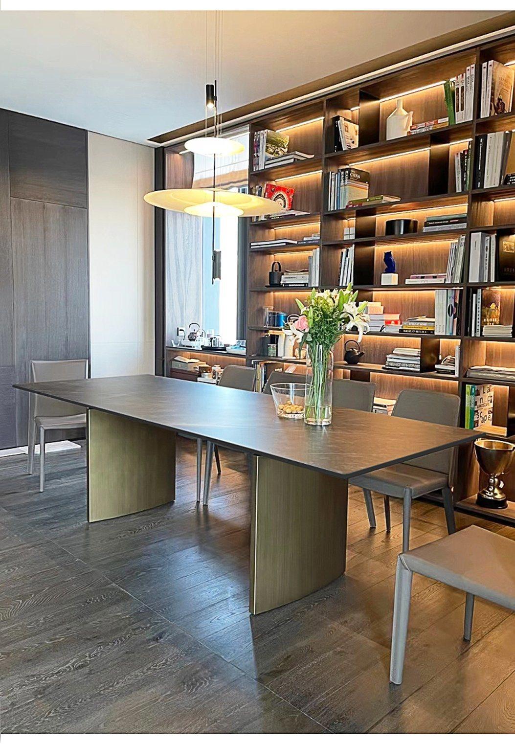 Italian Style Design Living Room Dining Room Furniture Metal Base Dining Table
