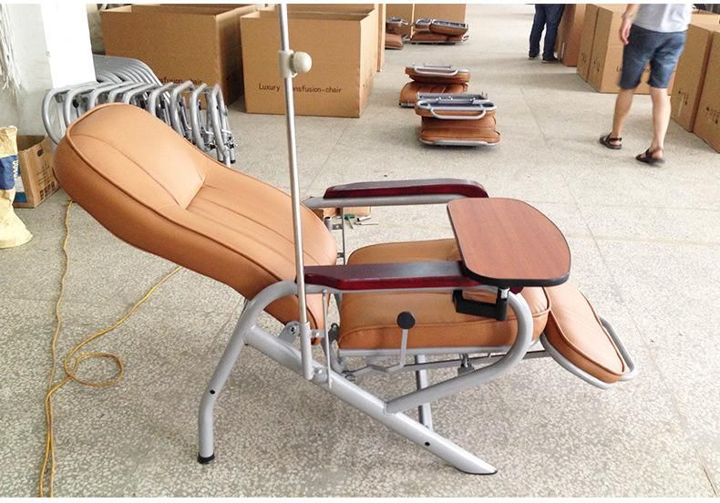 Hospital Furniture Steel Manual Transfusion Chair, Medical Infusion Chair with Armrest Dining Board IV Pole Price