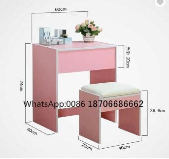 Wooden Dressing Table Vanity Table Tri-Folding Mirror