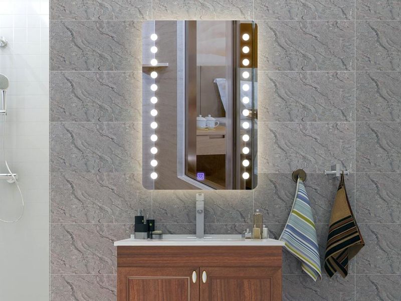 China Customzed Illuminated LED Vanity Mirror Lighting for Bathroom Make-up