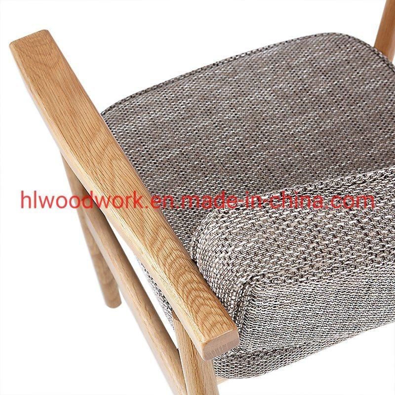 Wholesale Modern Design Hot Selling Dining Chair Rubber Wood Natural Color Fabric Cushion Brown Wooden Chair Furniture Living Room Furniture Dining Chair