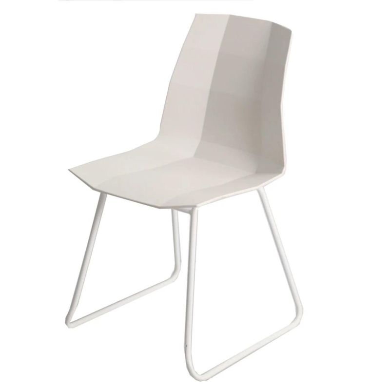 Modern Furniture Hot Sale PP Dining Chair with Painting Coated Metal Legs