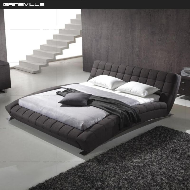 Hot Selling Item Bedroom Bed with Italy Leather Covered Gc1697