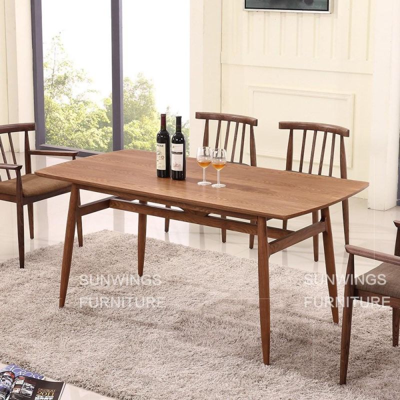 Solid Wood / MDF Veneer Dining Table Walnut Color Accept Customized