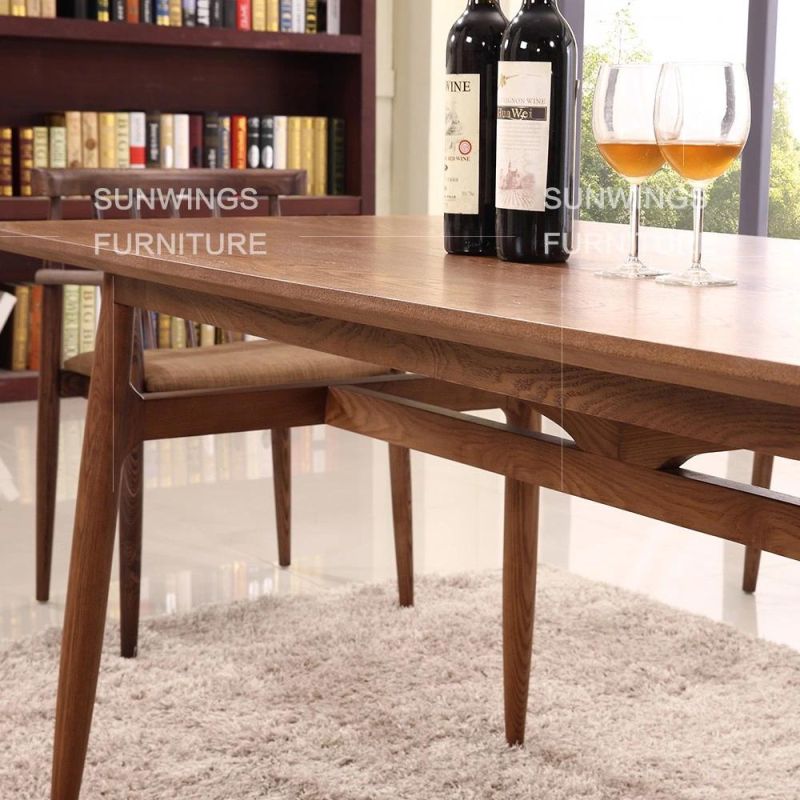 Ash Solid Wood Round Shape Legs Classical Simple Design Dining Table