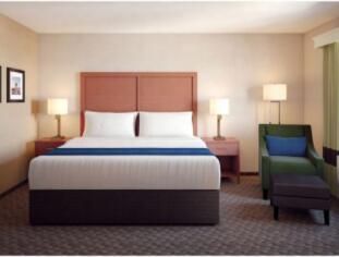 Modern Used Hotel Furniture Customized Bedroom Sets Walnut Hotel Bedroom Furniture