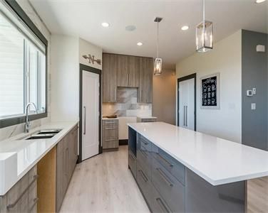 Apartment Custom High Grade Modular Melamine Kitchen Cabinet with Kitchen Island
