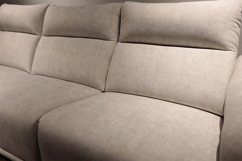China Custom Made Factory Direct Wholesale Price Fabric Three Seat Sofa Couch (21038)