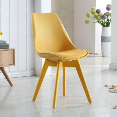 Modern Minimalist American Ergonomic Design Patio Dorm Balcony Makeup Seat Dining Room PP Plastic Chair for Kitchen Restaurant