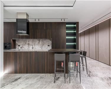 Contemporary Luxurious Large Storage Transparent Wood Veneer Kitchen Cabinet with Island